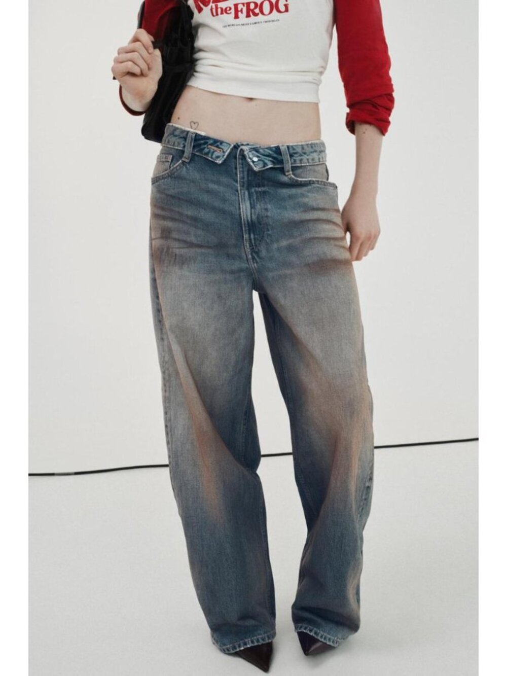 ZARA TRF MID RISE FOLDED WAIST JEANS - Picture 3 of 9